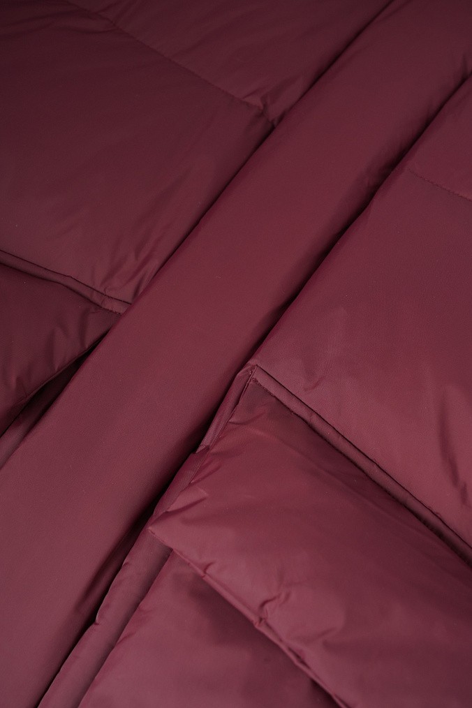 Короткая куртка женская SHU бордовая